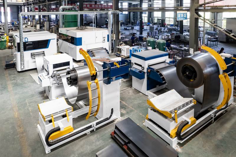 萊特全自動智能激光切割加工中作業(yè)中心 (2).jpg