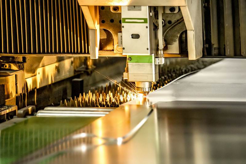 萊特全自動智能激光切割加工中作業(yè)中心 (10).jpg